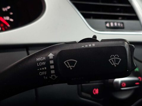 Audi A4 2.0 TFSI Executive S line S Tronic quattro Euro 5 4dr 39