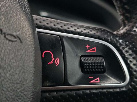 Audi A4 2.0 TFSI Executive S line S Tronic quattro Euro 5 4dr 36