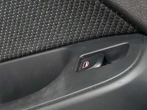 Audi A4 2.0 TFSI Executive S line S Tronic quattro Euro 5 4dr 32