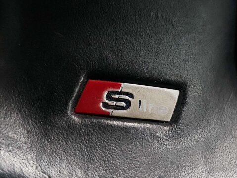 Audi A4 2.0 TFSI Executive S line S Tronic quattro Euro 5 4dr 74