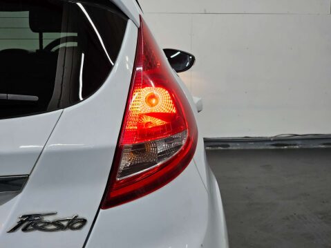 Ford Fiesta 1.4 Fiesta Titanium 5dr 84