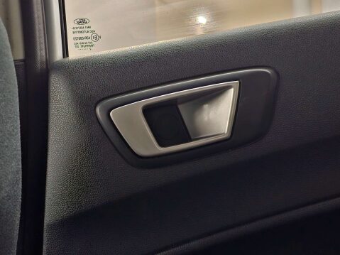 Ford Fiesta 1.4 Fiesta Titanium 5dr 44