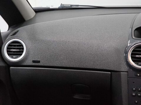 Vauxhall Corsa 1.4 Corsa SE 5dr 11