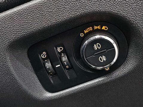 Vauxhall Corsa 1.4 Corsa SE 5dr 65