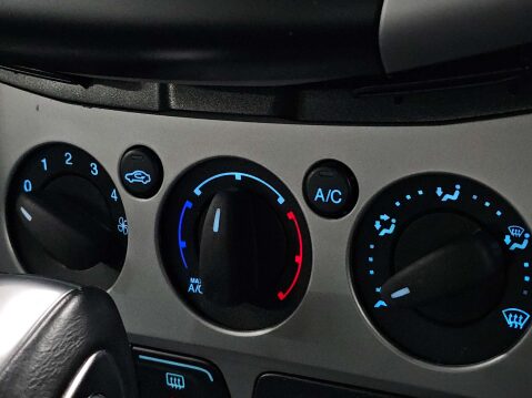 Ford Focus 1.6 Focus Zetec 125 Auto 5dr 61