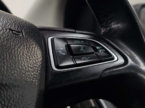 Ford Focus 1.0 Focus Titanium 5dr 71