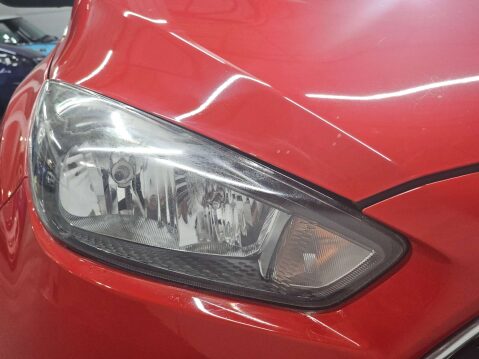 Ford Focus 1.0 Focus Titanium 5dr 92