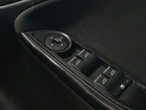 Ford Focus 1.0 Focus Titanium 5dr 70