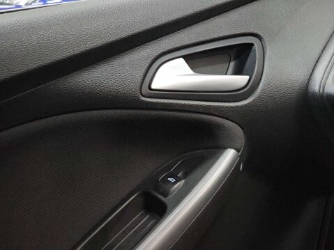 Ford Focus 1.0 Focus Zetec 5dr 75