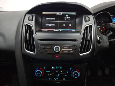 Ford Focus 1.5 Focus Titanium 5dr 74