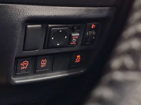 Nissan Juke 1.2 Juke N-Connecta DiG-T 5dr 67