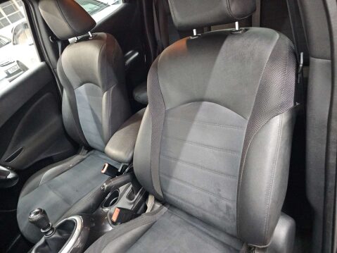 Nissan Juke 1.2 Juke N-Connecta DiG-T 5dr 27