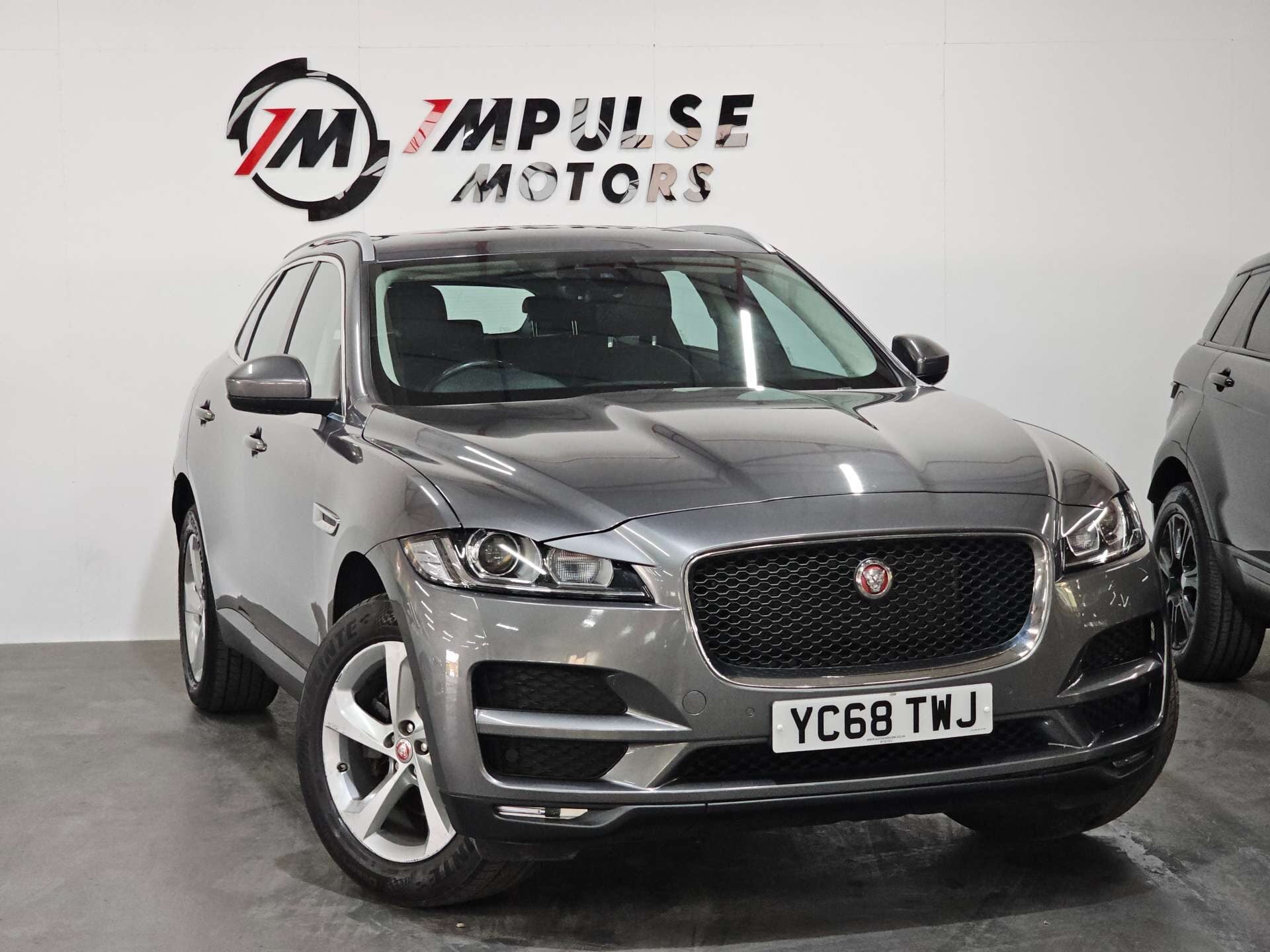 Jaguar F-Pace