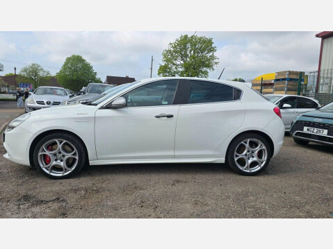 Alfa Romeo Giulietta 2.0 JTDM-2 QV Line TCT Euro 5 (s/s) 5dr 4