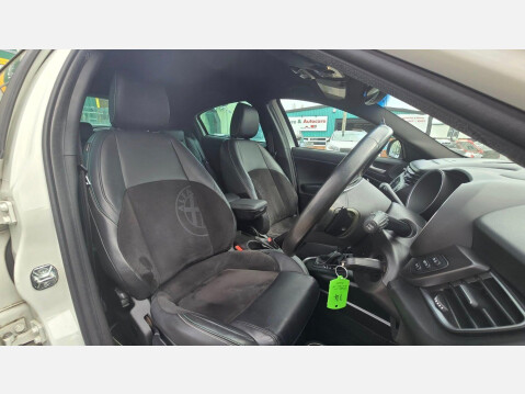Alfa Romeo Giulietta 2.0 JTDM-2 QV Line TCT Euro 5 (s/s) 5dr 58