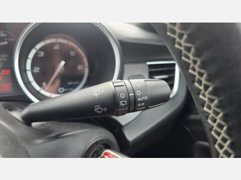Alfa Romeo Giulietta 2.0 JTDM-2 QV Line TCT Euro 5 (s/s) 5dr 61