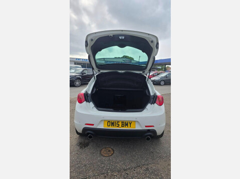 Alfa Romeo Giulietta 2.0 JTDM-2 QV Line TCT Euro 5 (s/s) 5dr 15