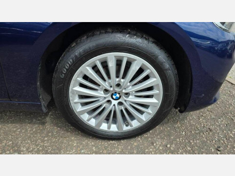 BMW 2 Series 1.5 218i Luxury Euro 6 (s/s) 5dr 26