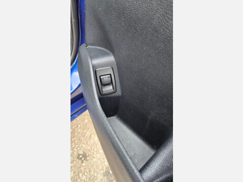 BMW 2 Series 1.5 218i Luxury Euro 6 (s/s) 5dr 56