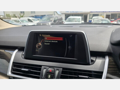 BMW 2 Series 1.5 218i Luxury Euro 6 (s/s) 5dr 68