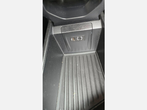 BMW 2 Series 1.5 218i Luxury Euro 6 (s/s) 5dr 87