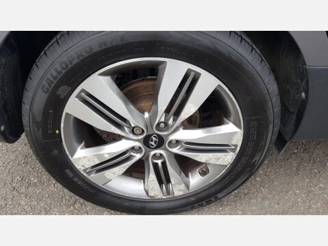 Hyundai ix35 2.0 CRDi Premium 4WD Euro 5 5dr 15