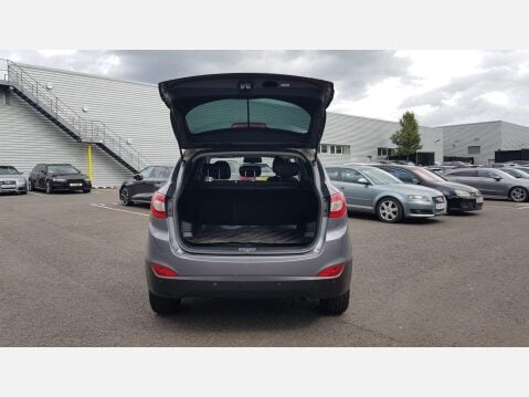 Hyundai ix35 2.0 CRDi Premium 4WD Euro 5 5dr 18