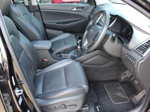 Hyundai TUCSON 2.0 CRDi Premium SE 4WD Euro 6 5dr 4