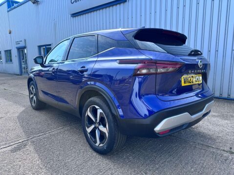 Nissan Qashqai 1.3 DIG-T MHEV N-Connecta Euro 6 (s/s) 5dr 9
