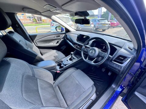 Nissan Qashqai 1.3 DIG-T MHEV N-Connecta Euro 6 (s/s) 5dr 17