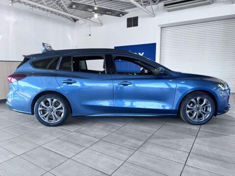 Ford Focus 1.0T EcoBoost ST-Line Euro 6 (s/s) 5dr 3