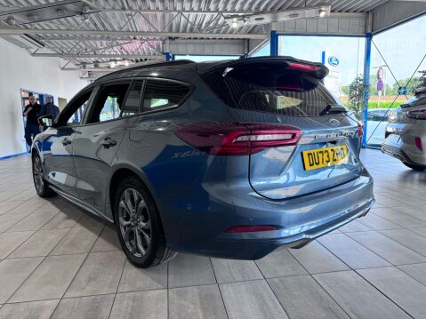 Ford Focus 1.0T EcoBoost ST-Line Euro 6 (s/s) 5dr 9