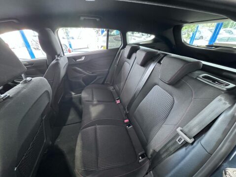 Ford Focus 1.0T EcoBoost ST-Line Euro 6 (s/s) 5dr 40