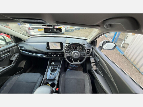 Nissan Qashqai 1.3 DIG-T MHEV N-Connecta Euro 6 (s/s) 5dr 18
