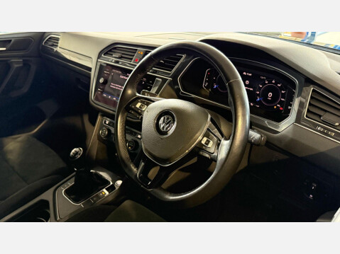 Volkswagen Tiguan Allspace 2.0 TDI SEL Euro 6 (s/s) 5dr 53