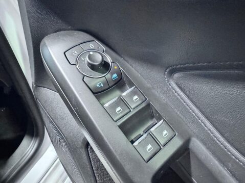 Ford Focus 1.5 EcoBlue ST-Line Euro 6 (s/s) 5dr 44