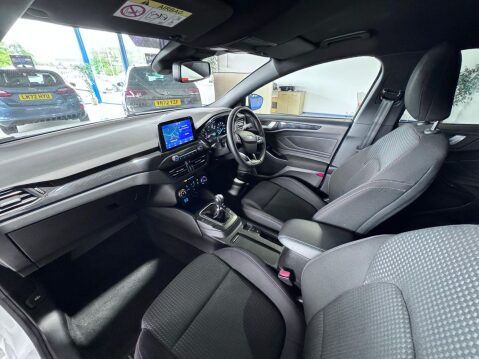Ford Focus 1.5 EcoBlue ST-Line Euro 6 (s/s) 5dr 40