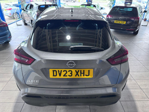 Nissan Juke 1.0 DIG-T N-Connecta DCT Auto Euro 6 (s/s) 5dr 8