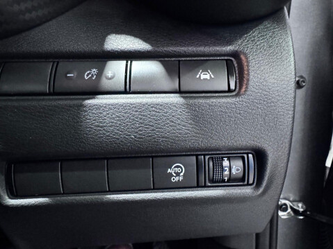 Nissan Juke 1.0 DIG-T N-Connecta DCT Auto Euro 6 (s/s) 5dr 40