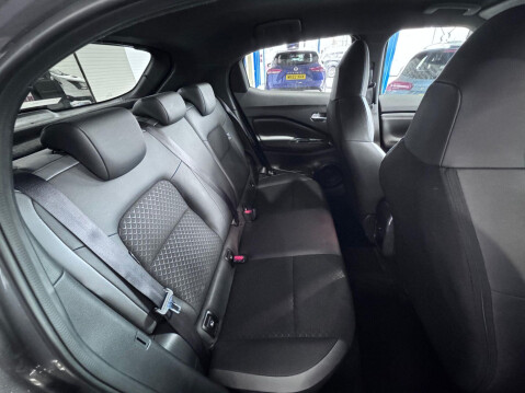 Nissan Juke 1.0 DIG-T N-Connecta DCT Auto Euro 6 (s/s) 5dr 42