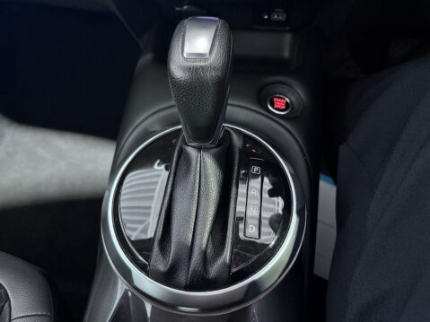 Nissan Juke 1.0 DIG-T N-Connecta DCT Auto Euro 6 (s/s) 5dr 32