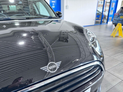 Mini Hatch 1.5 Cooper Classic Euro 6 (s/s) 3dr 44