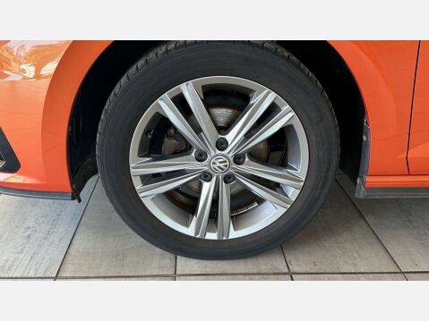 Volkswagen Polo 1.0 TSI R-Line Euro 6 (s/s) 5dr 32