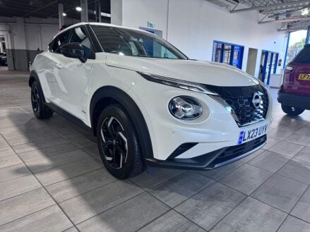 Nissan Juke 1.6 N-Connecta Auto Euro 6 5dr