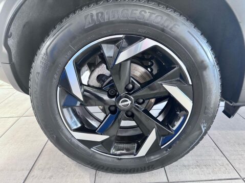 Nissan Juke 1.6 N-Connecta Auto Euro 6 5dr 18