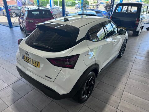 Nissan Juke 1.6 N-Connecta Auto Euro 6 5dr 6
