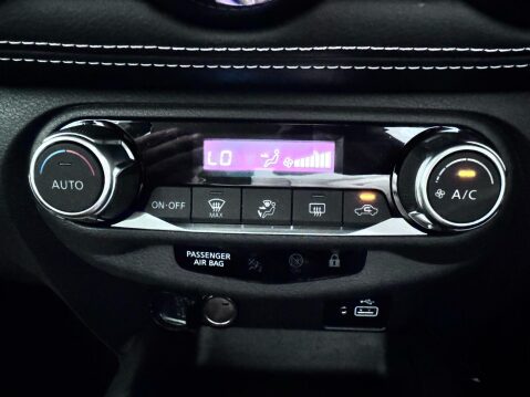 Nissan Juke 1.6 N-Connecta Auto Euro 6 5dr 29