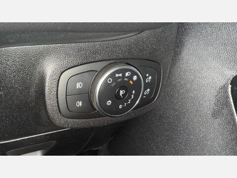 Ford Fiesta 1.0T EcoBoost Titanium Euro 6 (s/s) 5dr 23