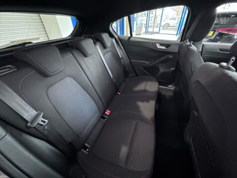 Ford Focus 1.0T EcoBoost ST-Line Euro 6 (s/s) 5dr 44