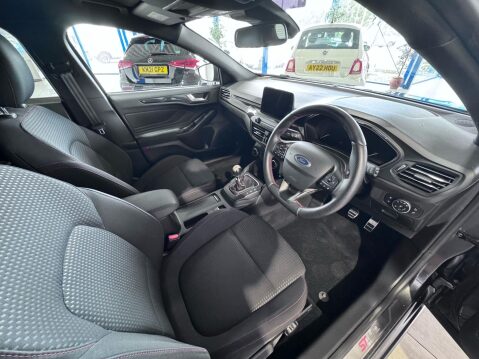 Ford Focus 1.0T EcoBoost ST-Line Euro 6 (s/s) 5dr 21